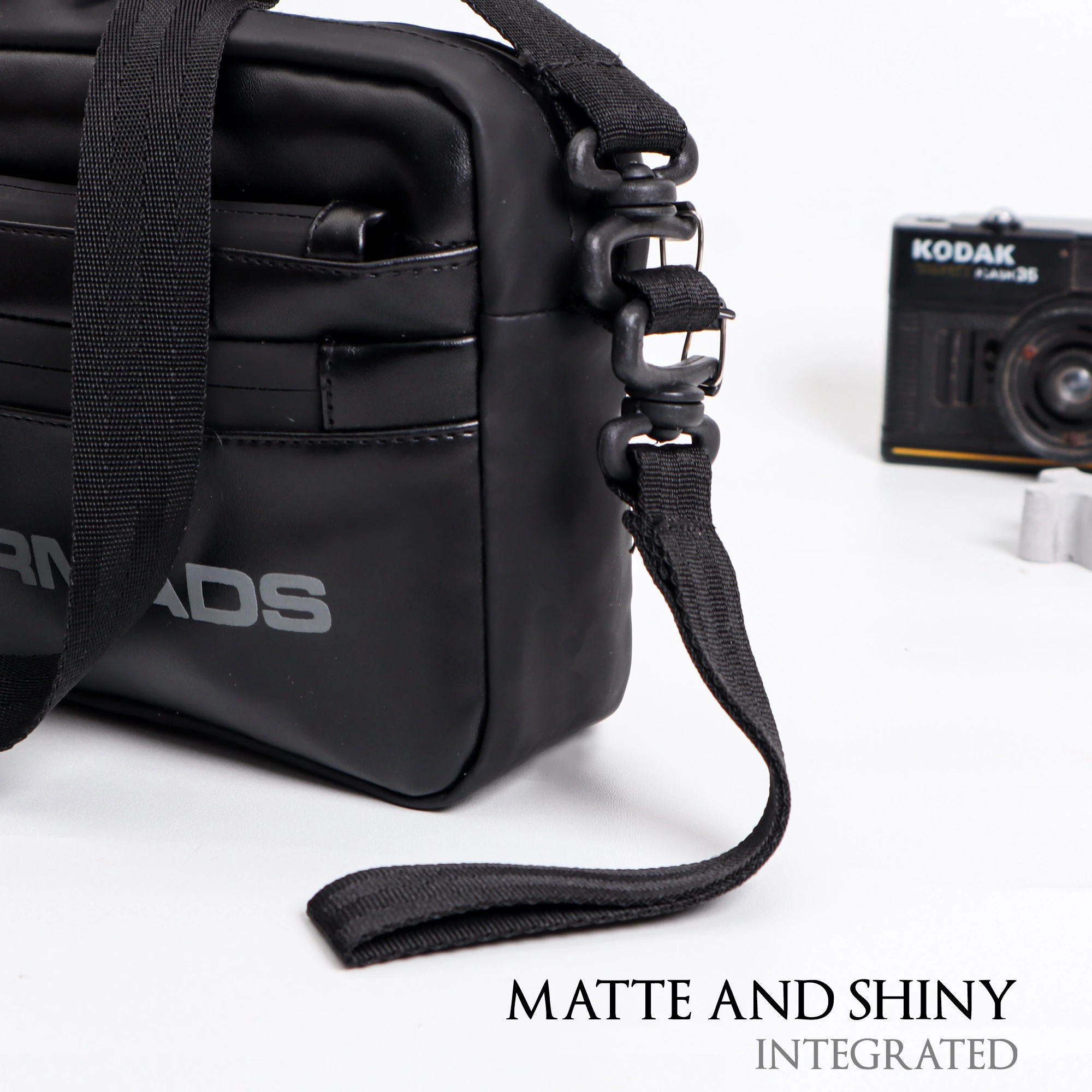 MR MADS - Tas Selempang Pria "SKYLAR" Clutch Bag - Sling Bag Waterproof