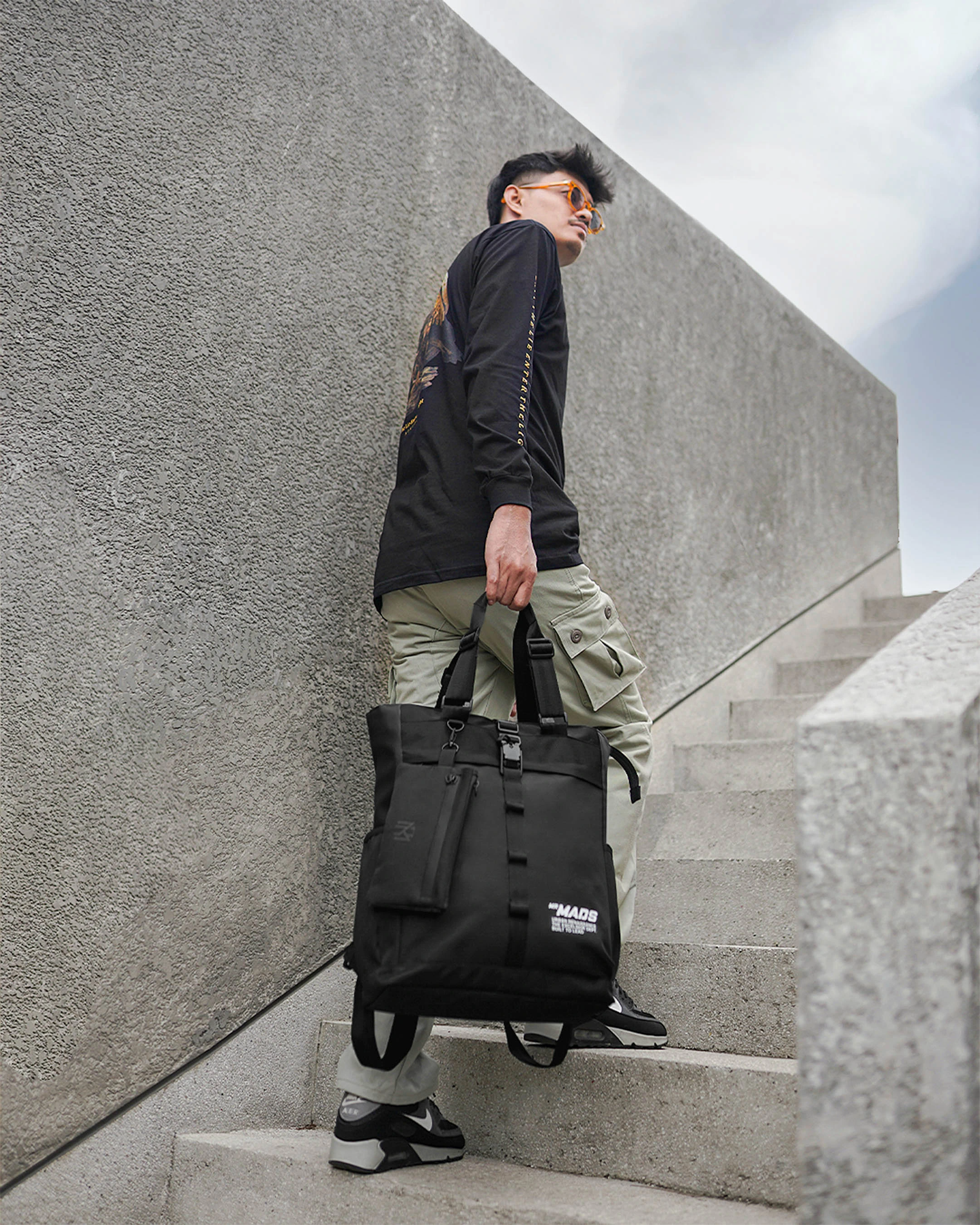 Mr Mads - Velkan Backpack Pria - Tas Ransel Pria Wanita Tas Punggung Pria Outdoor Free Pouch Kapasitas Besar Tas laptop 15 Inc - Waterproof